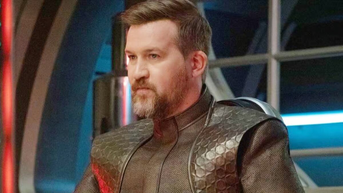 Kenneth Mitchell a Marvel Kapitány című filmben