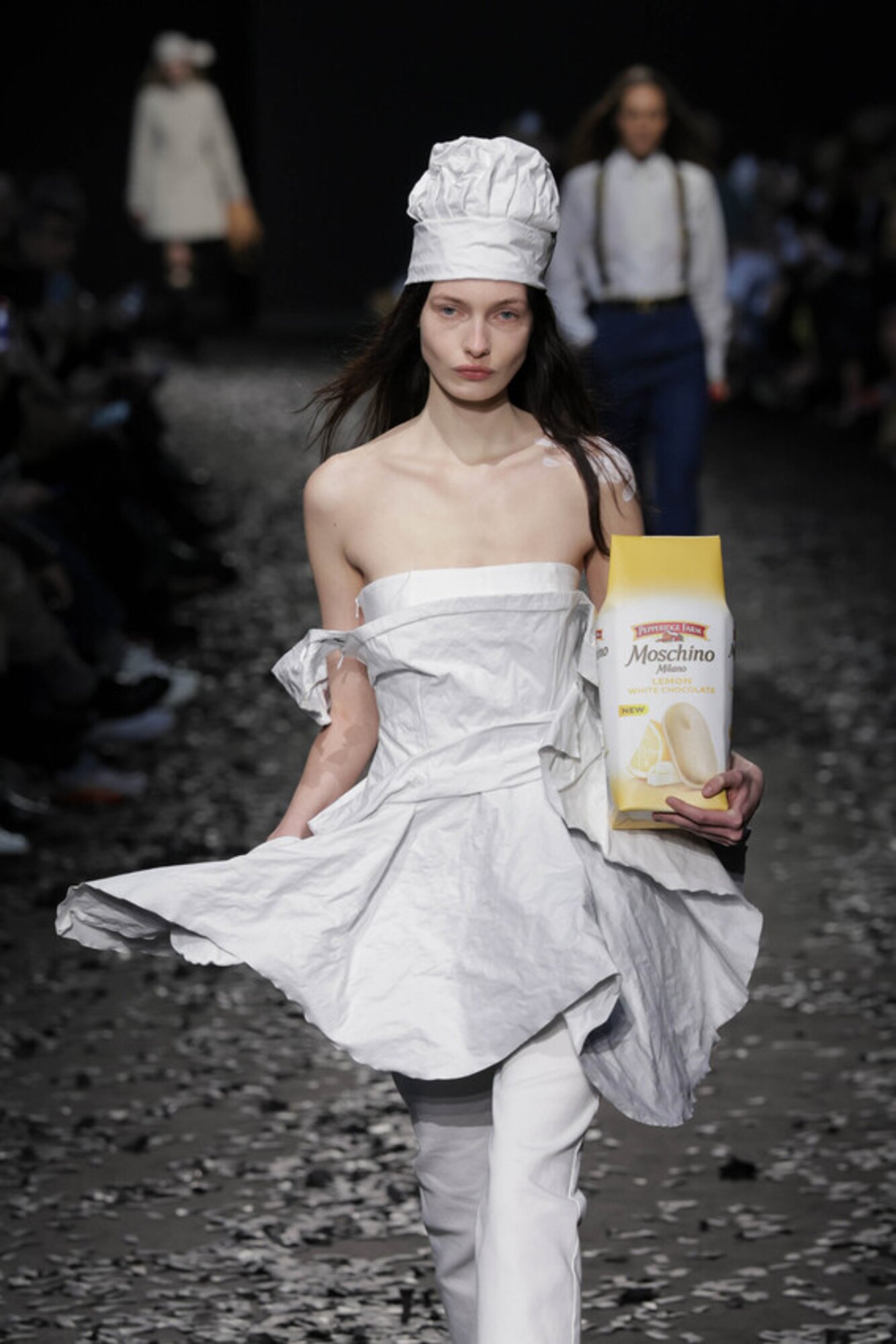Moschino - Ready-to-Wear - Runway Collection - Women
