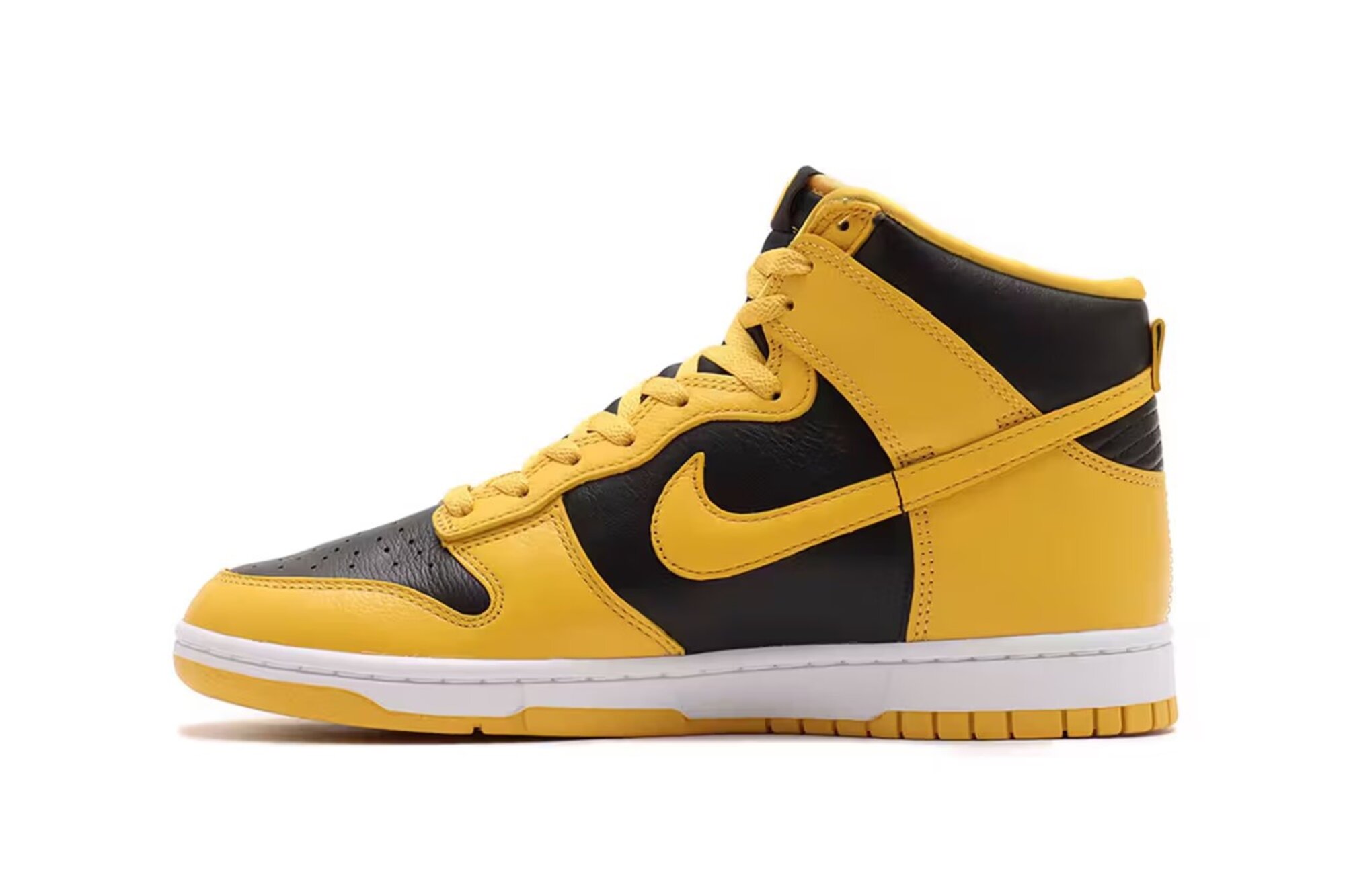 Nike Dunk High “Wu-Tang”