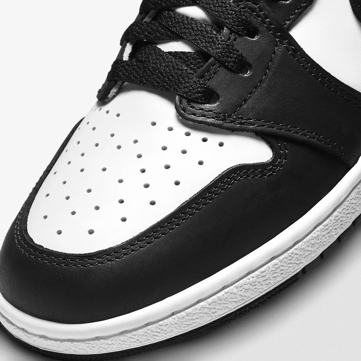  Air Jordan 1 High ‘85 Black/White