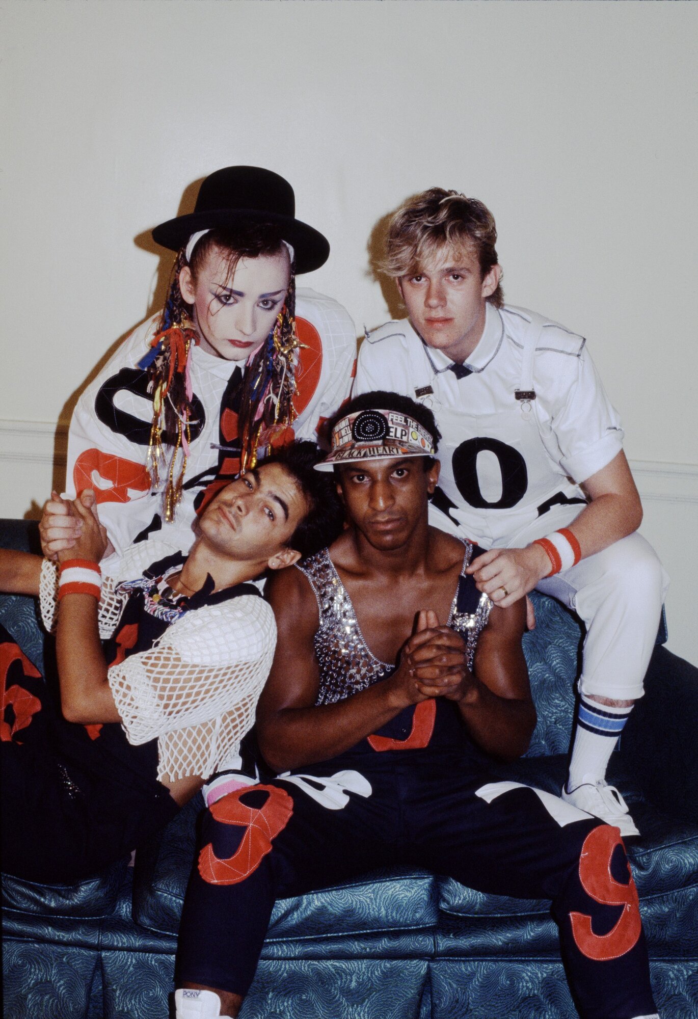 Boy George (polgári nevén George Alan O'Dowd) angol zenész, énekes-dalszerző. Az 1980-as évek egyik legnagyobb pop-ikonja, leginkább a Culture Club együttes énekeseként ismert. 