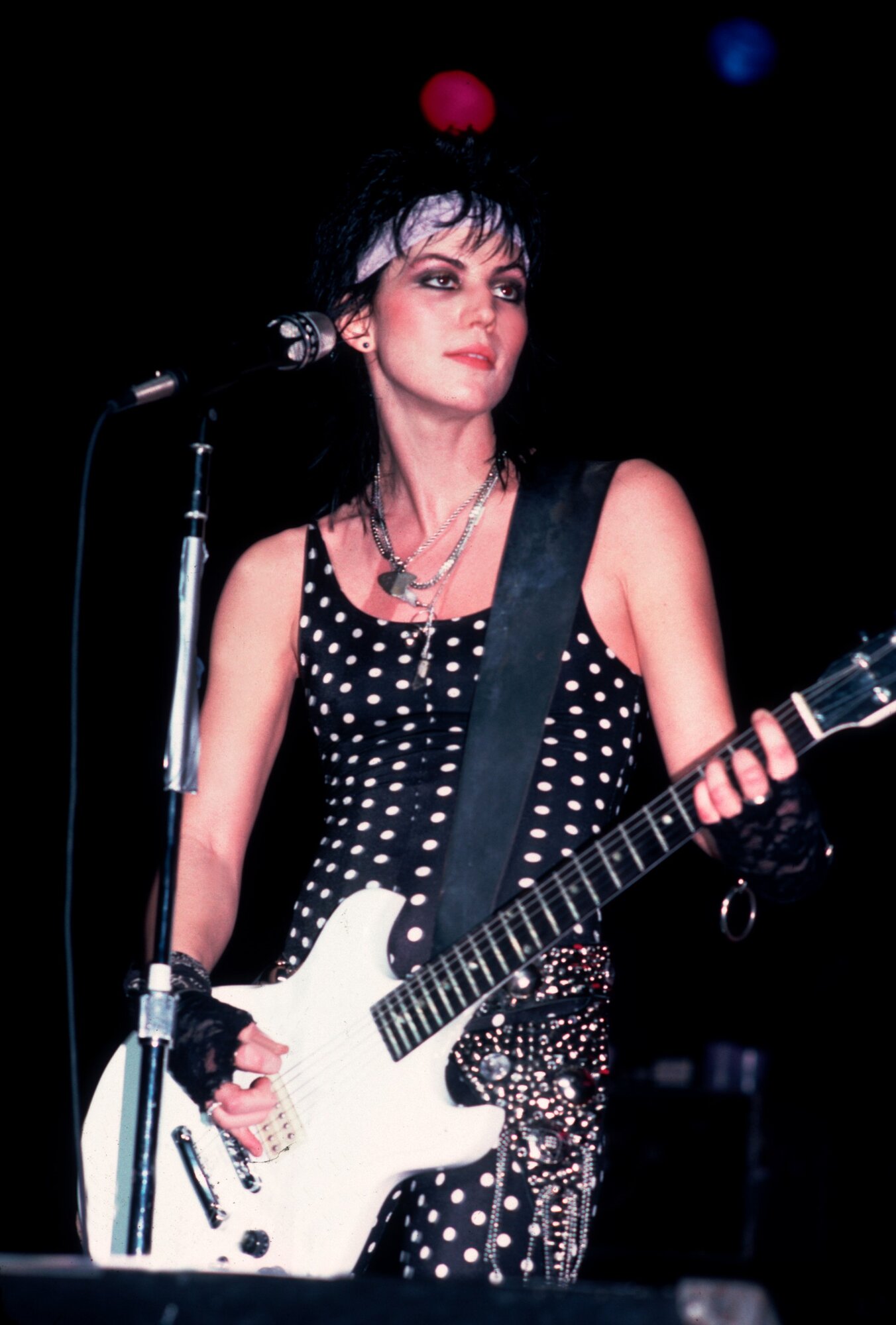 Joan Jett (eredeti nevén Joan Marie Larkin, (Wynnewood, Pennsylvania, 1958. szeptember 22. –) rockénekes, gitáros, dalszerző, lemezproducer és színésznő. Leginkább a Joan Jett and the Blackhearts zenekar frontembereként végzett munkáiról ismert, valamint a The Runaways nevű, már feloszlott lánybanda egyik tagjaként. Legismertebb dala a brit Arrows együttes I Love Rock ’N’ Roll című, 1975-ös számának 1982-es, általa készített feldolgozása.
