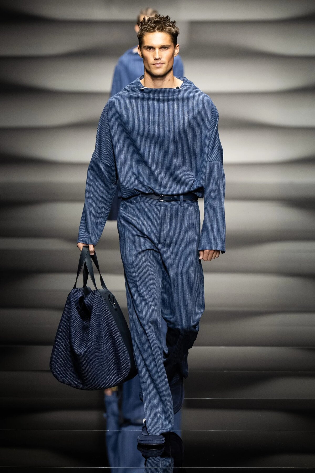 Csíkos Emporio Armani-szett 2023-ban