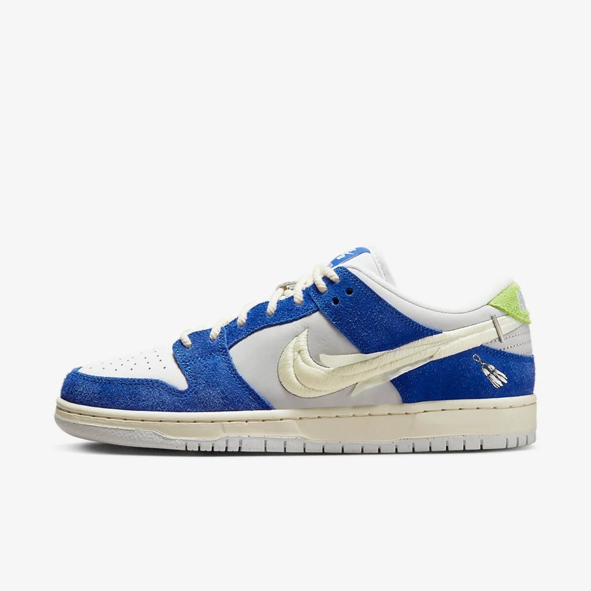 Fly Streetwear x Nike SB Dunk Low