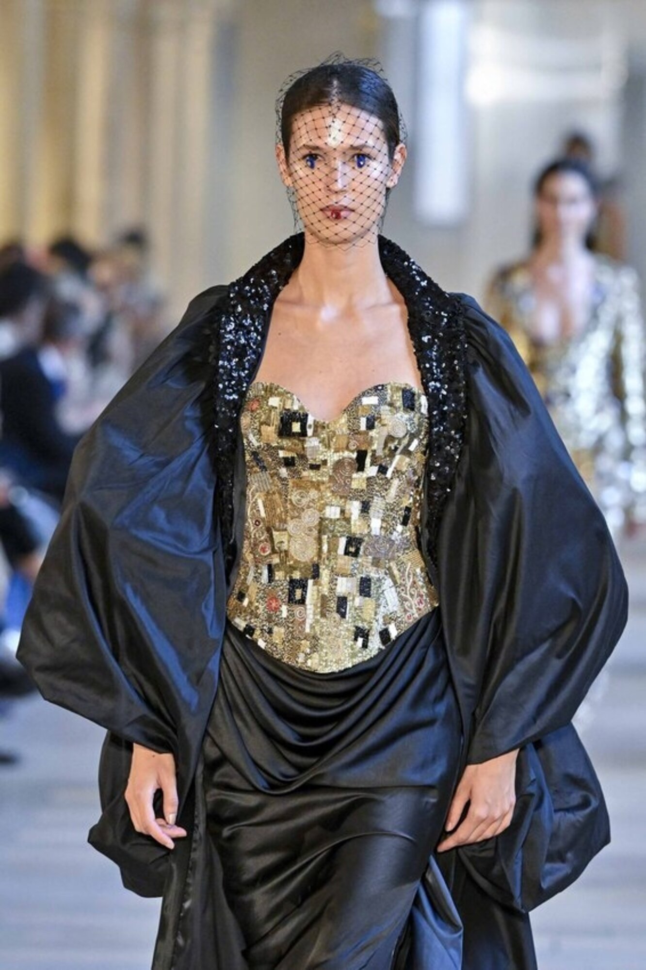 Raul Mishra új haute couture kollekciója.