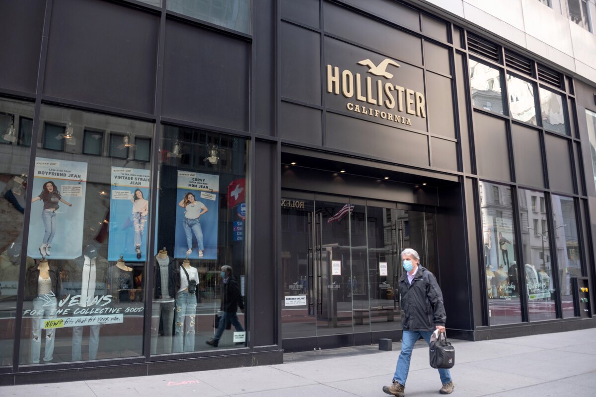 Bezárt Hollister-üzlet a koronavírus idején