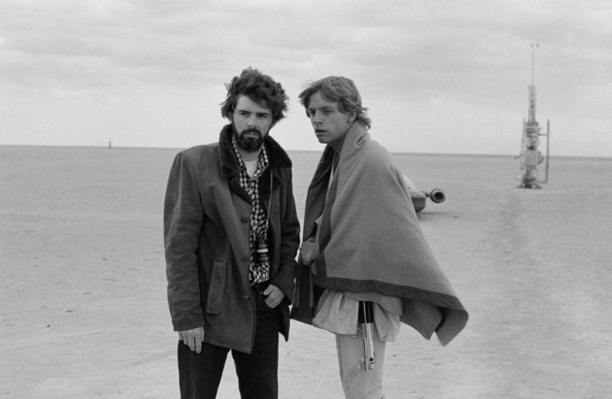 A fiatal George Lucas, Mark Hamill társaságában.