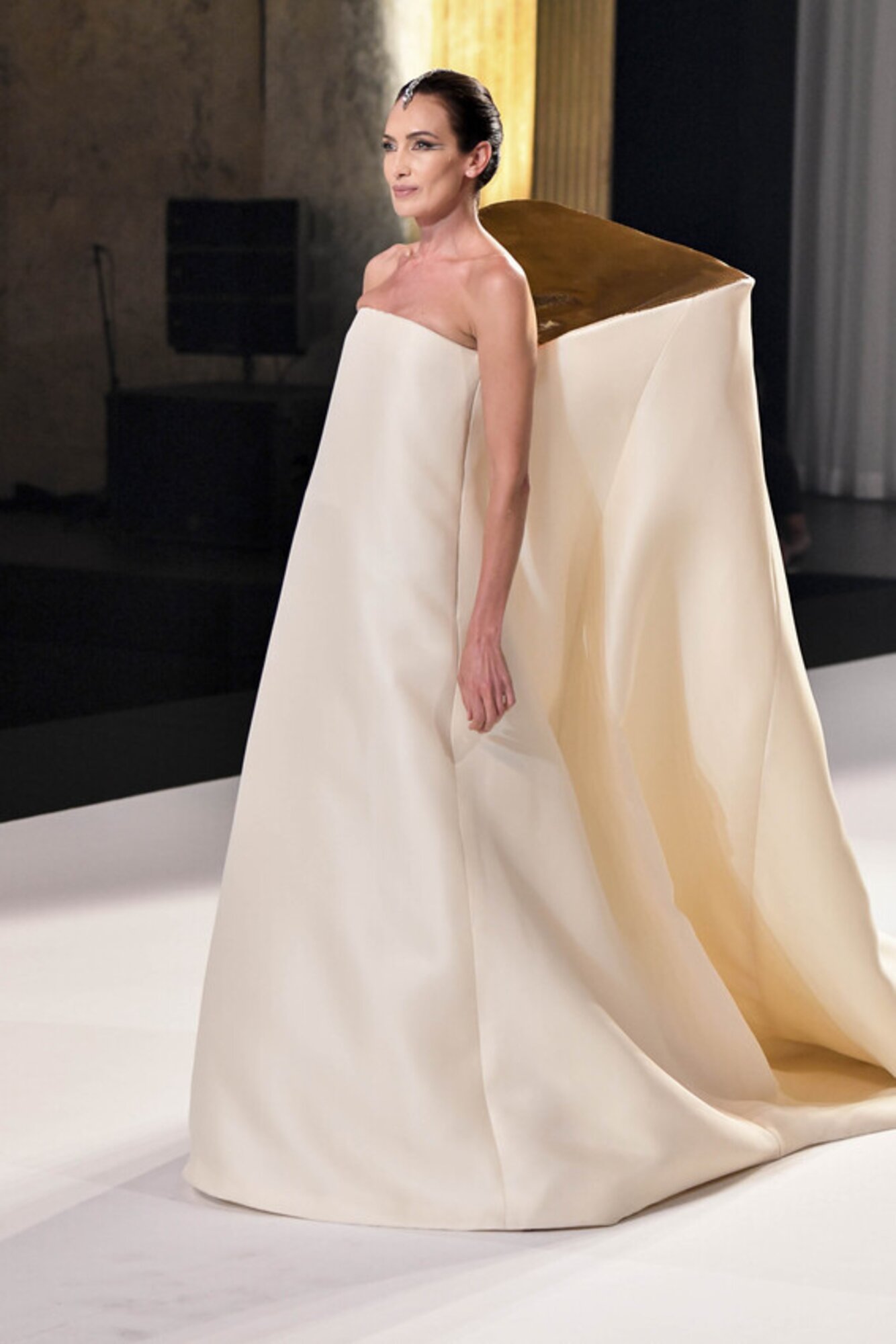 Stephane Rolland új haute couture kollekciójának darabjai.