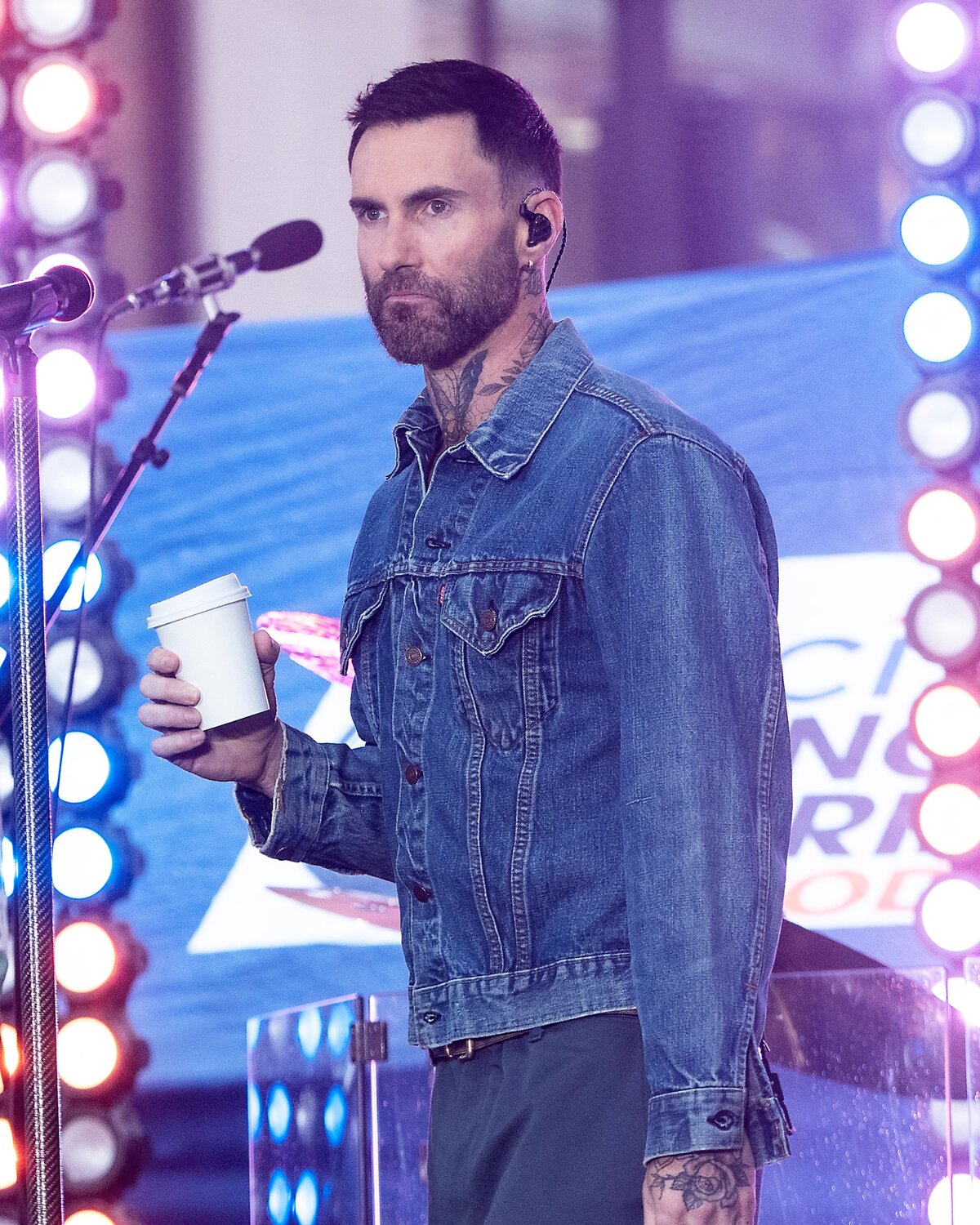 Adam Levine augusztus 1-jén, New York-ban