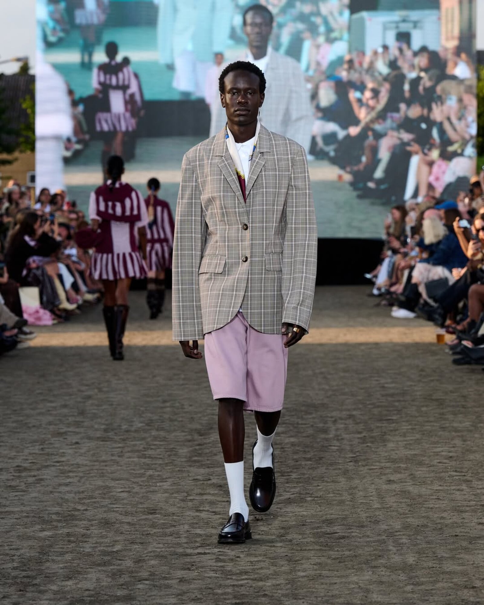 A Baum und Pferdgarten 2026-os kollekciója.