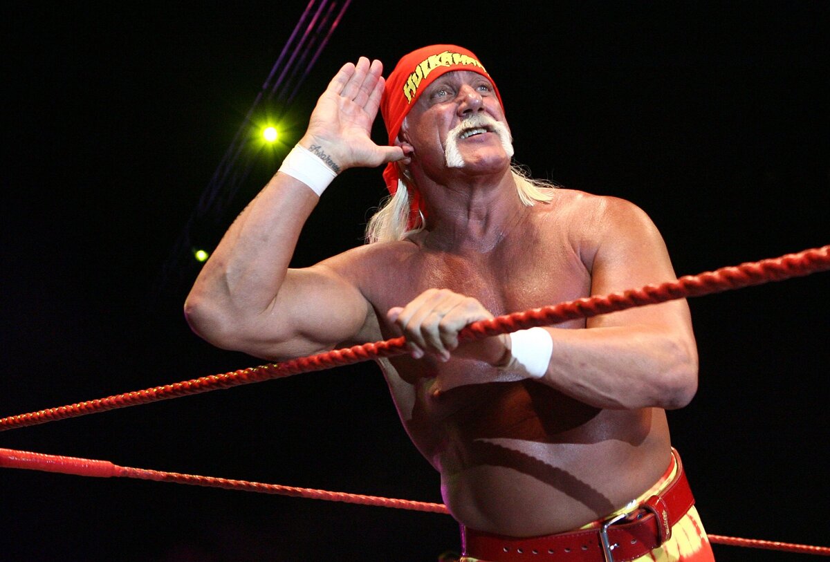 PERTH, AUSZTRÁLIA – NOVEMBER 24: Hulk Hogan integet a közönségnek a Hulkamania Touron, a Burswood Dome-ban 2009. november 24-én Perthben, Ausztráliában. (Fotó: )