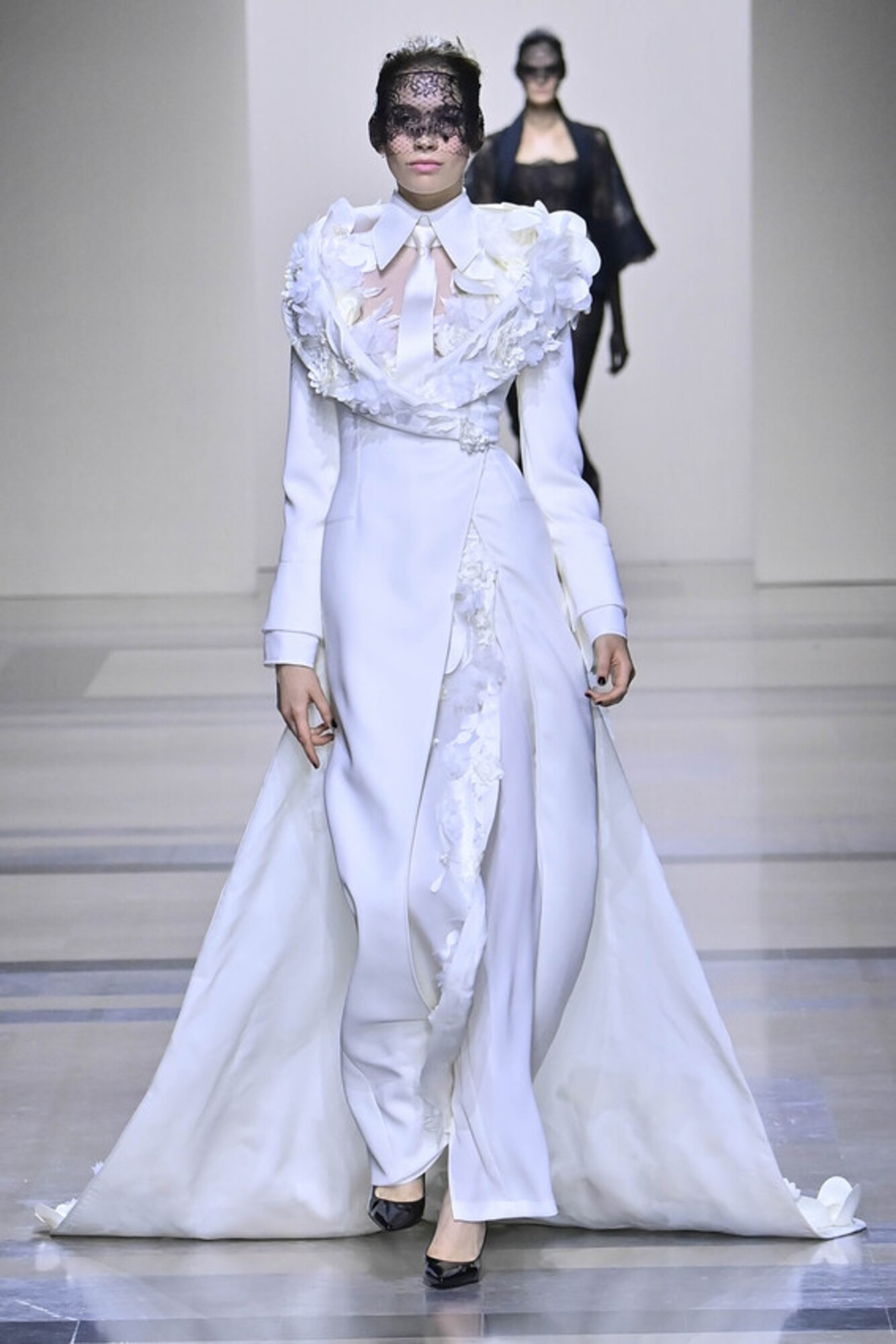 Georges Chakra új haute couture kollekciójának darabjai.
