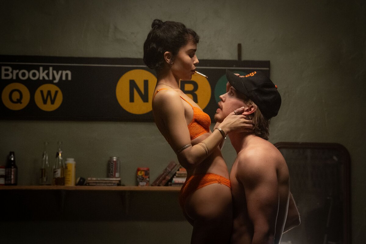 Austin Butler és Zoe Kravitz - Rajtakapva film