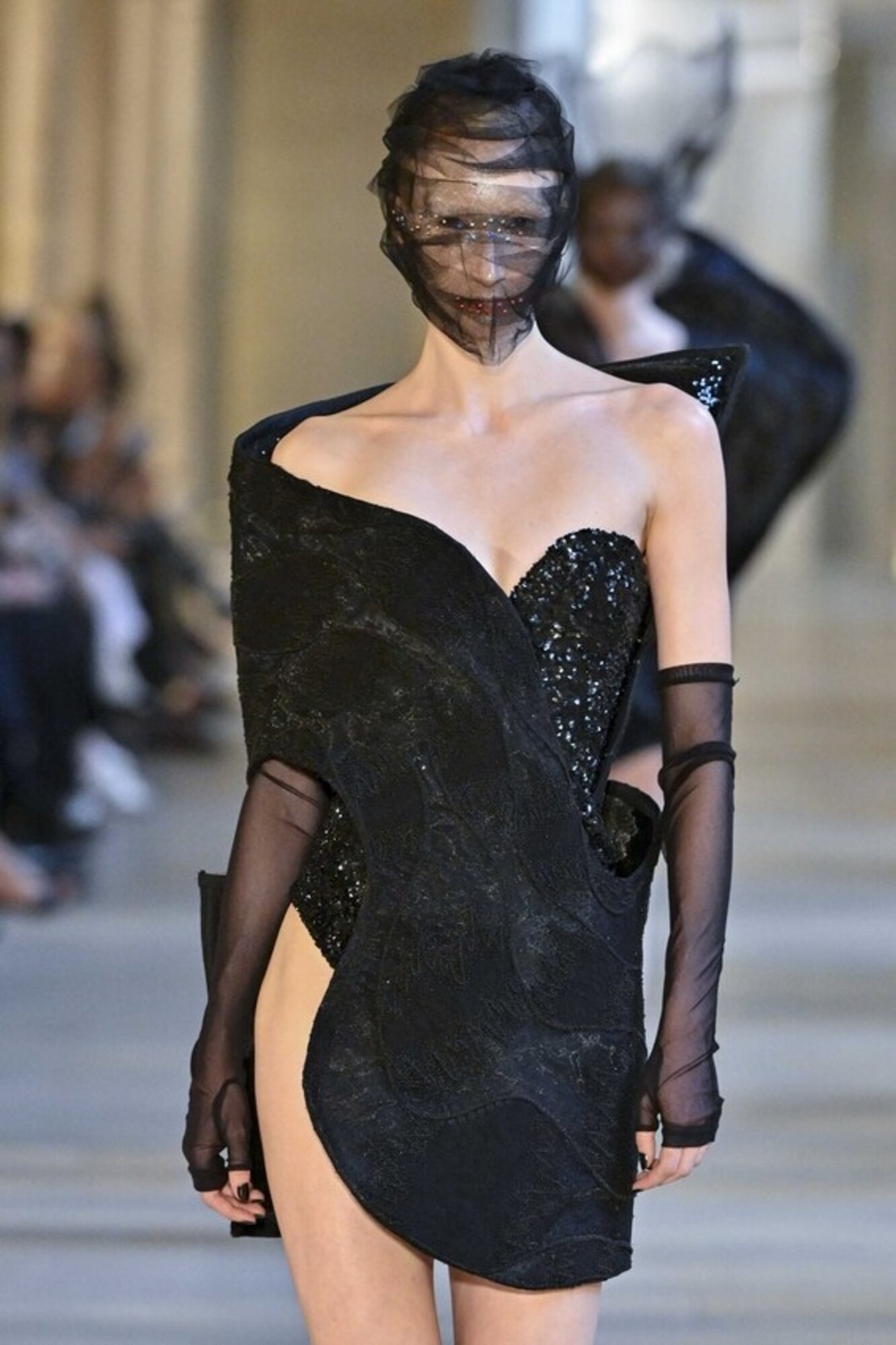 Raul Mishra új haute couture kollekciója.