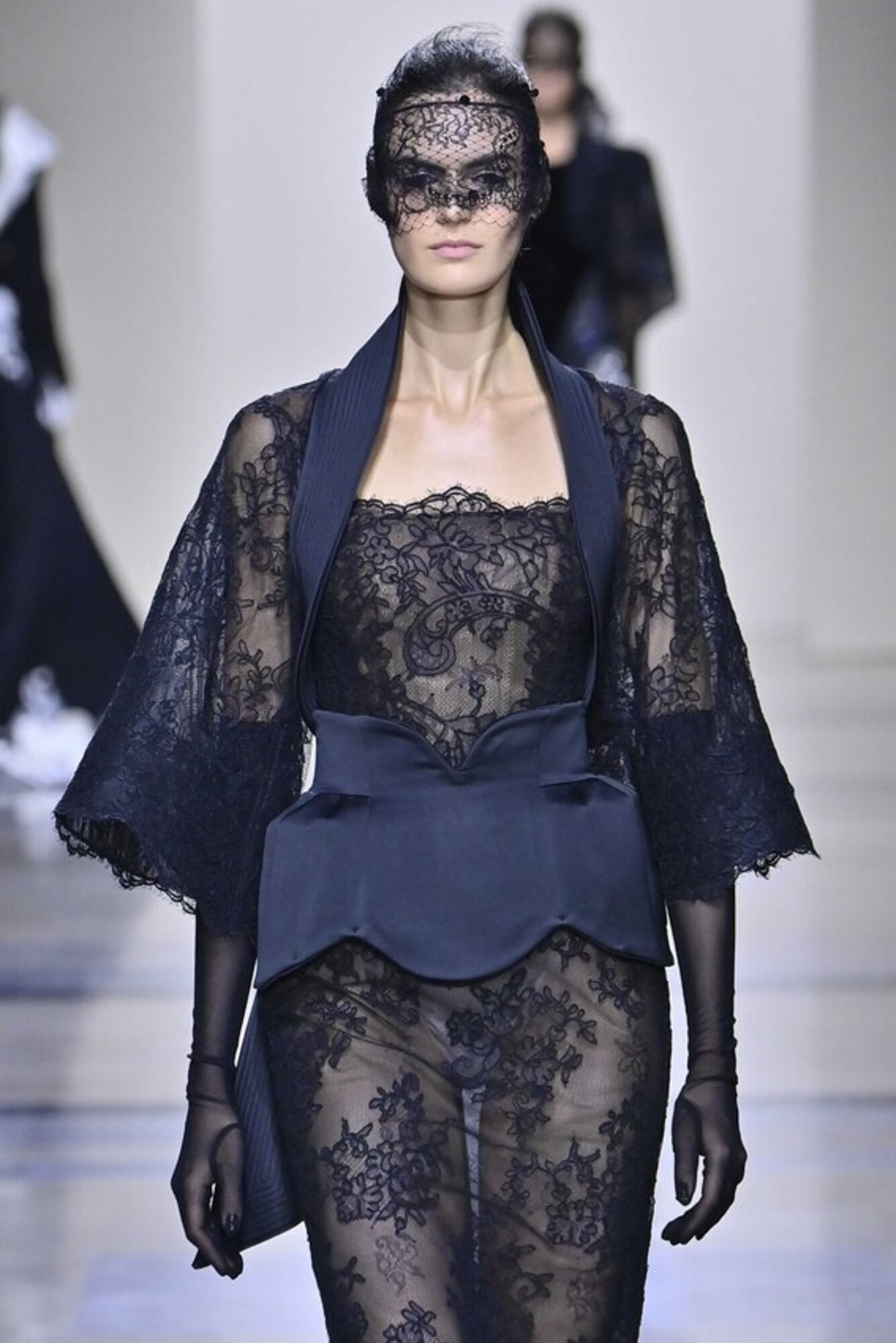 Georges Chakra új haute couture kollekciójának darabjai.